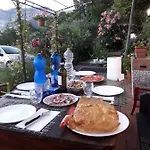Il Nido Del Cuculo Oda ve Kahvaltı Carrara