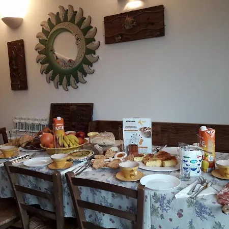 Oda ve Kahvaltı Il Nido Del Cuculo 3*